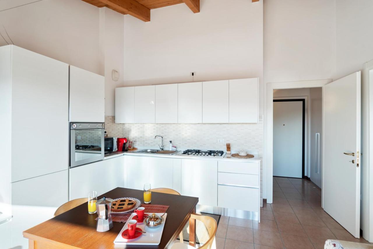 Bright Apartment Como Cavallasca Exterior photo